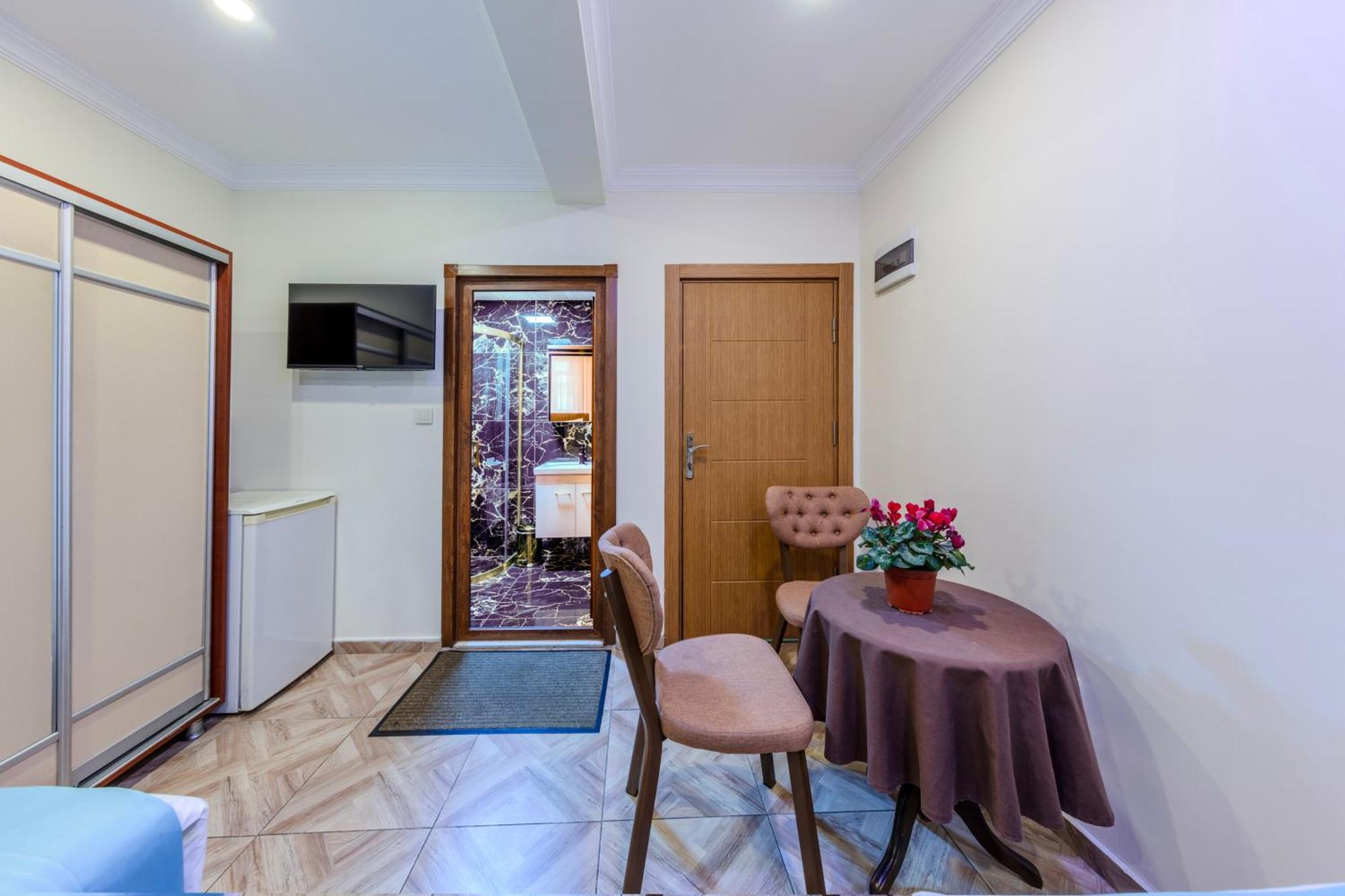 Hotel Silviya Istanboel Buitenkant foto