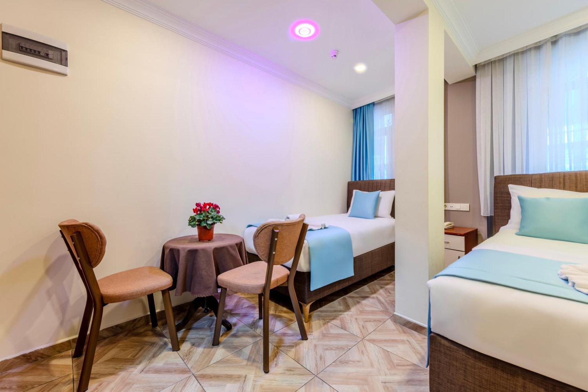 Hotel Silviya Istanboel Buitenkant foto