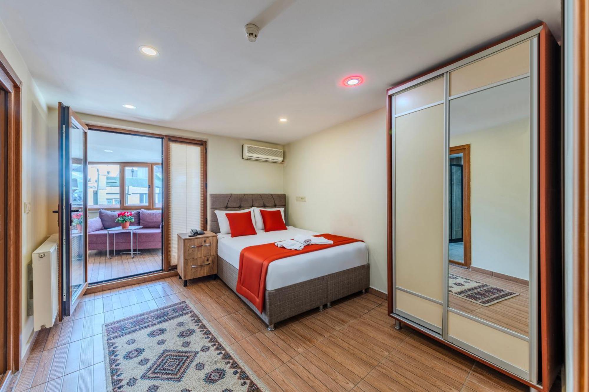 Hotel Silviya Istanboel Buitenkant foto